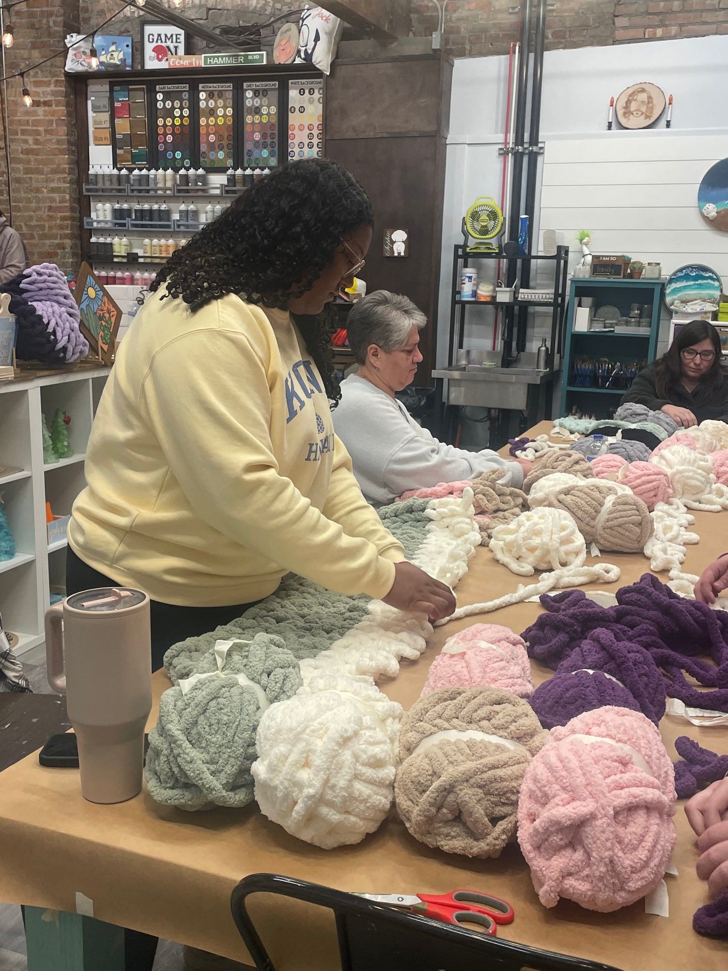 Chunky Hand Knit Blanket Workshop: Saturday 11/15 10am
