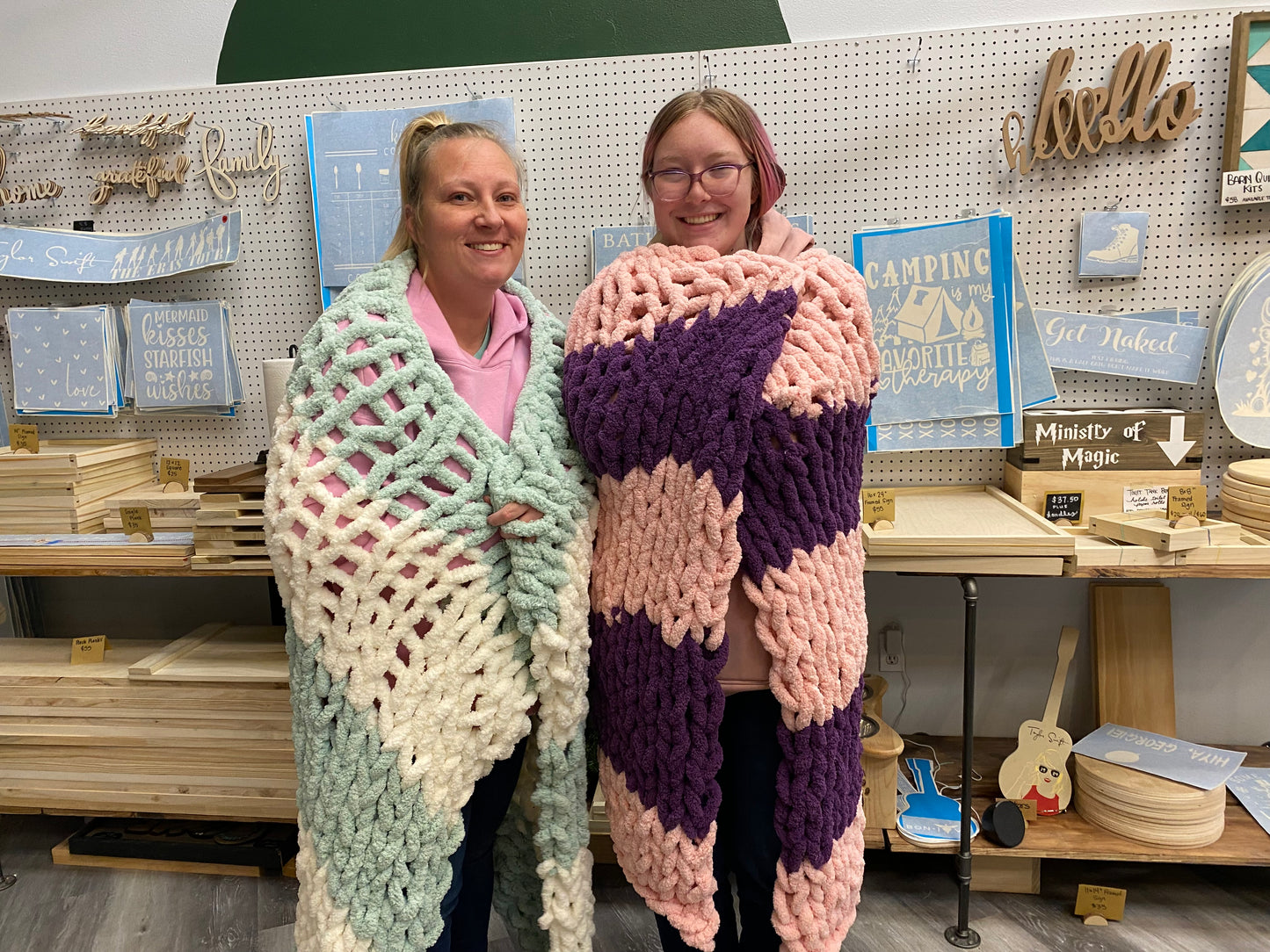 Chunky Hand Knit Blanket Workshop: Saturday 11/15 10am