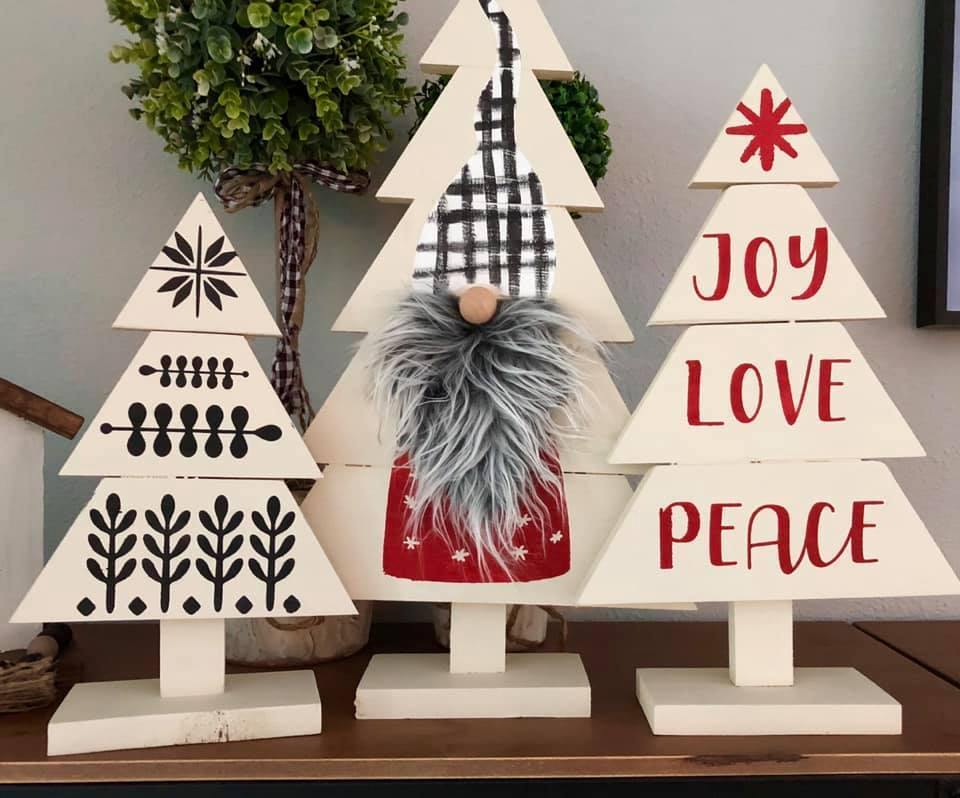 12/5/25 at 6pm Holiday Tree and Porch Plank Workshop