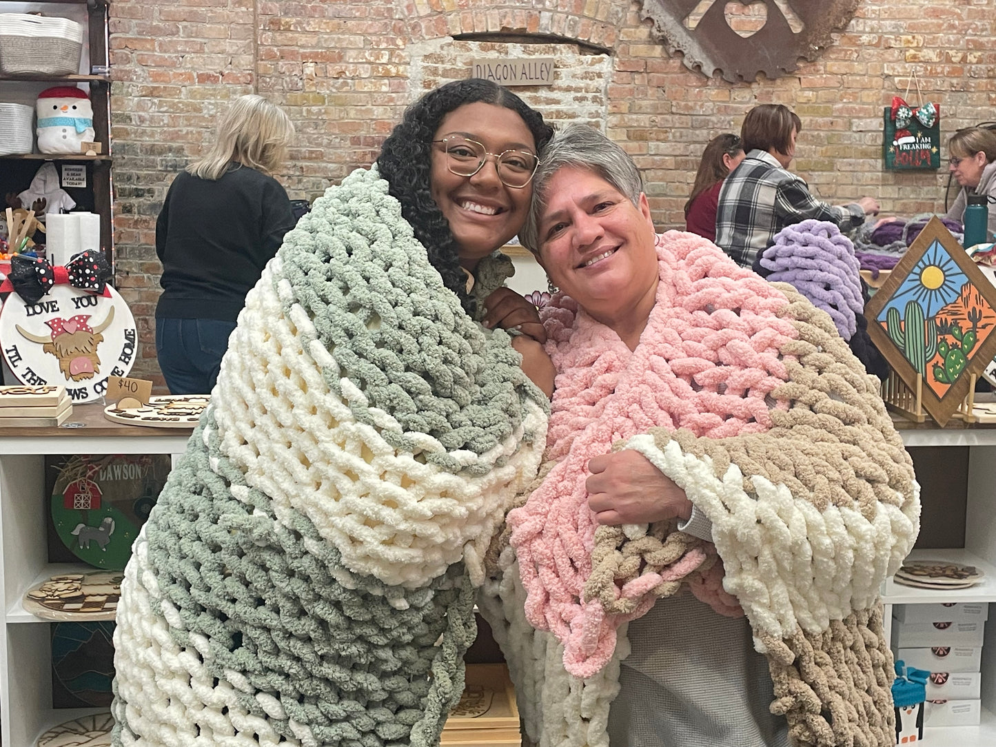 Chunky Hand Knit Blanket Workshop: Saturday 11/15 10am