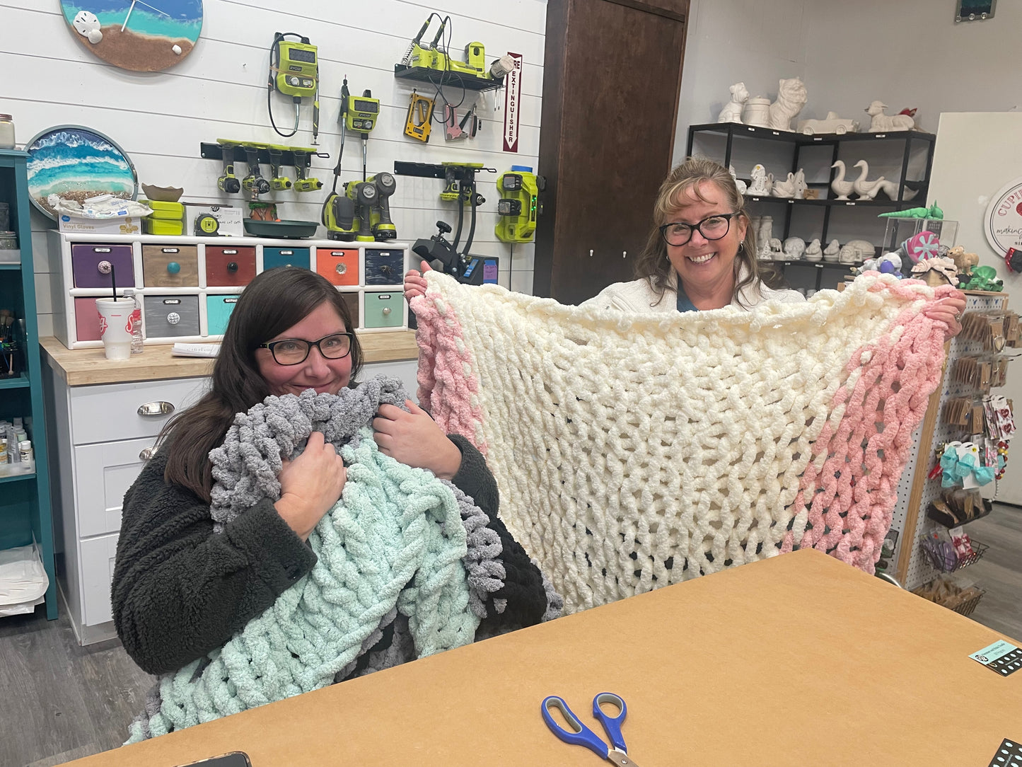 Chunky Hand Knit Blanket Workshop: Saturday 11/15 10am