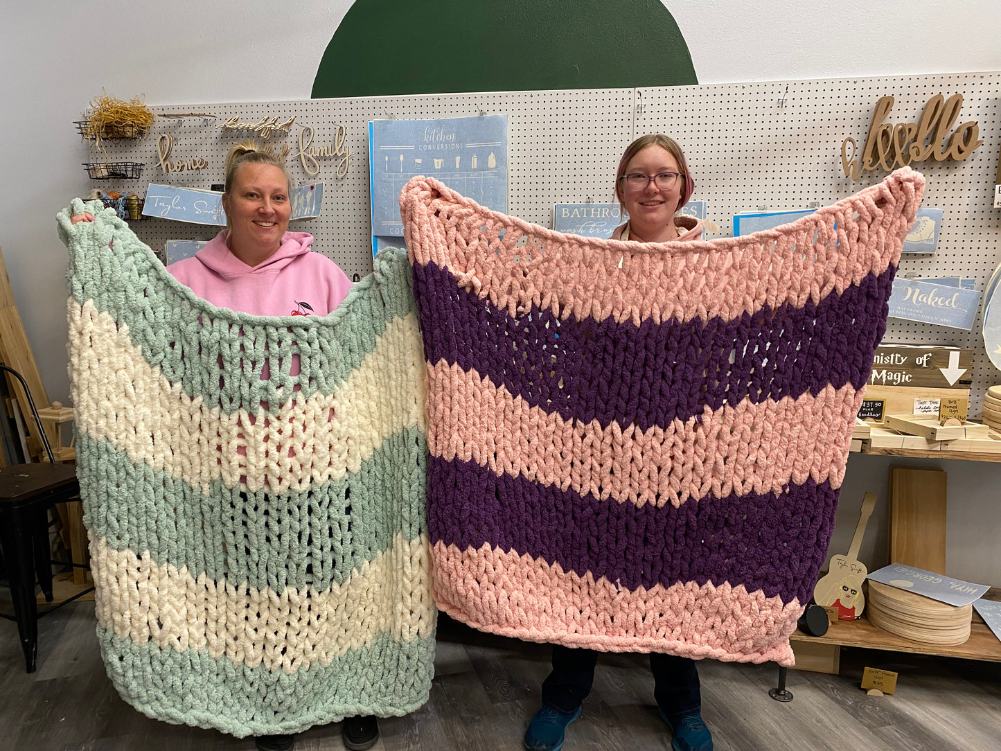 Chunky Hand Knit Blanket Workshop: Saturday 11/15 10am