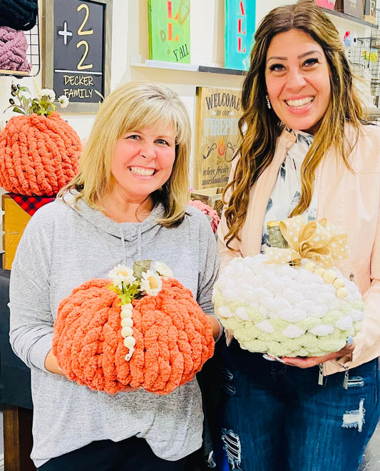 11/7/25 @ 6:30pm 3 Hand Knit Chunky Pumpkins Workshop