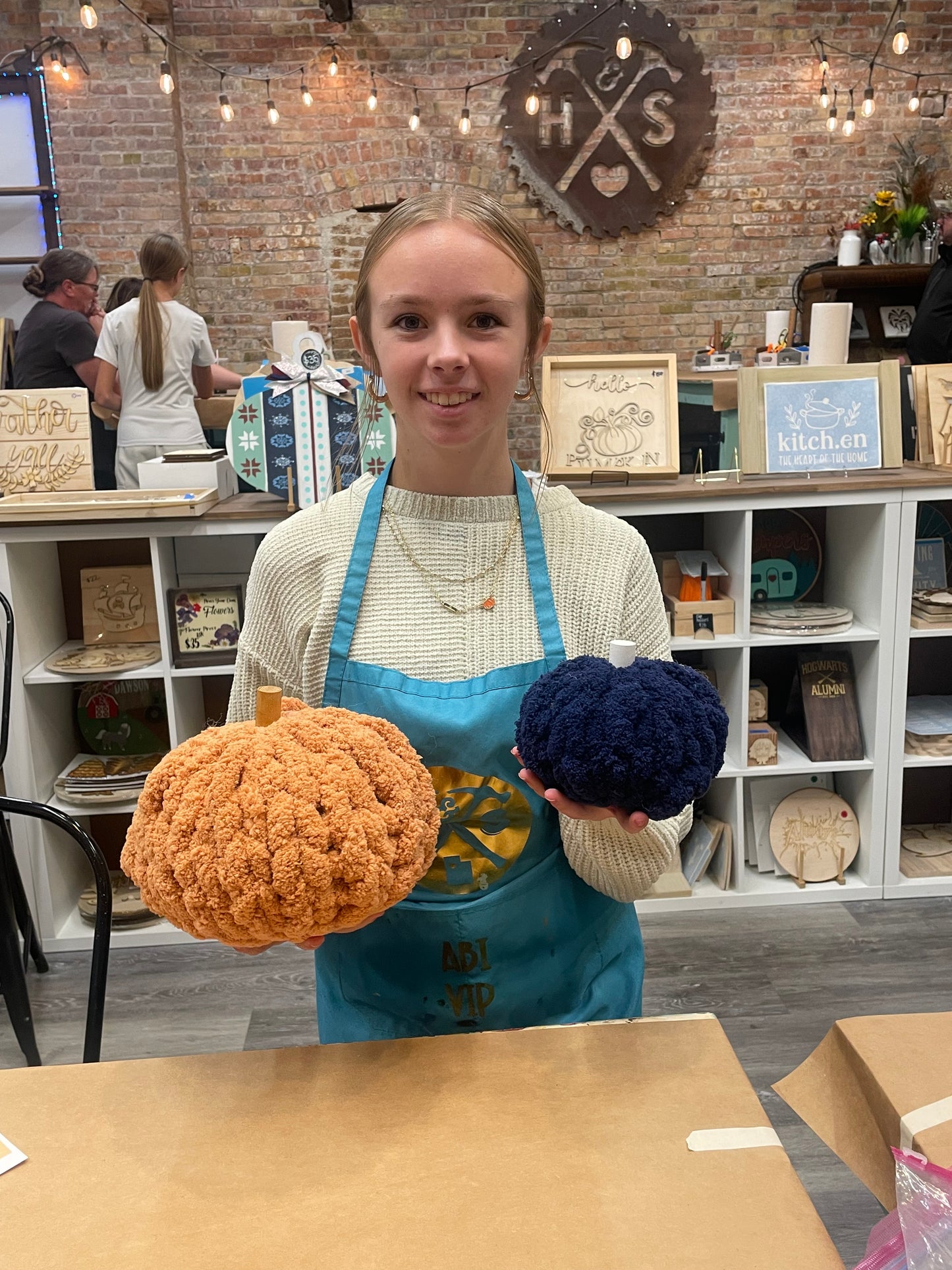 8/15/26 @ 2pm 3 Hand Knit Chunky Pumpkins Workshop