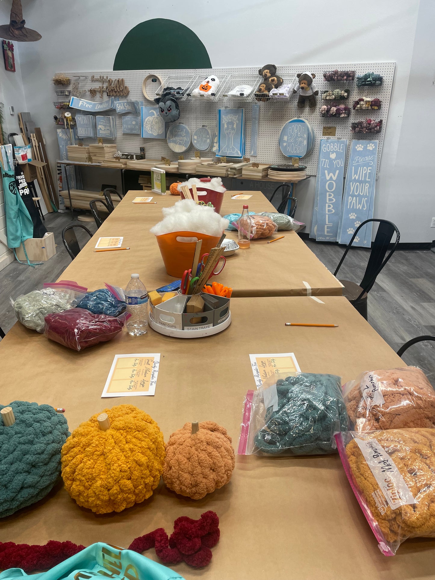 8/15/26 @ 2pm 3 Hand Knit Chunky Pumpkins Workshop