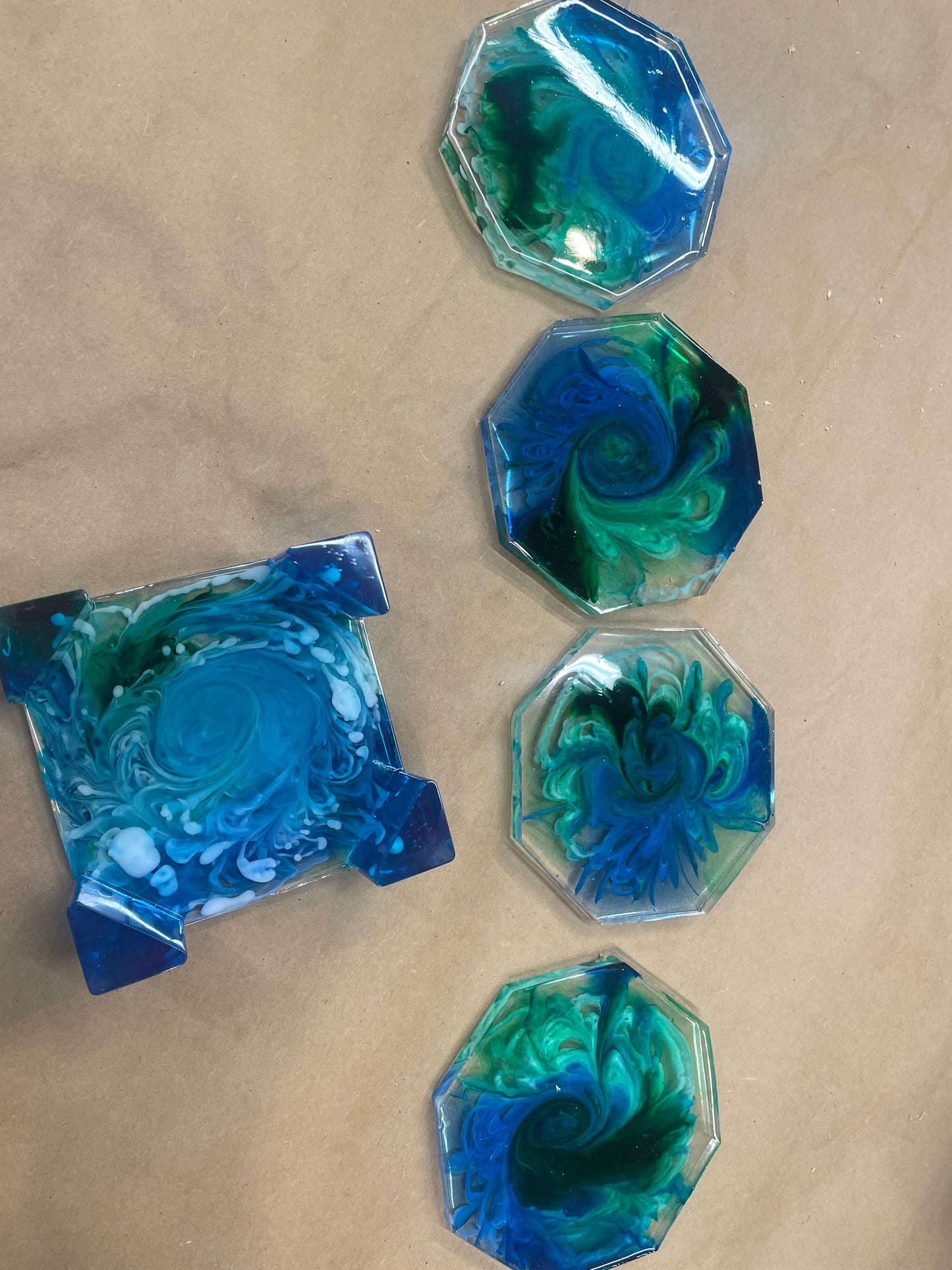 4/29/26 at 6:30pm Resin Coaster Set or Tray Workshop