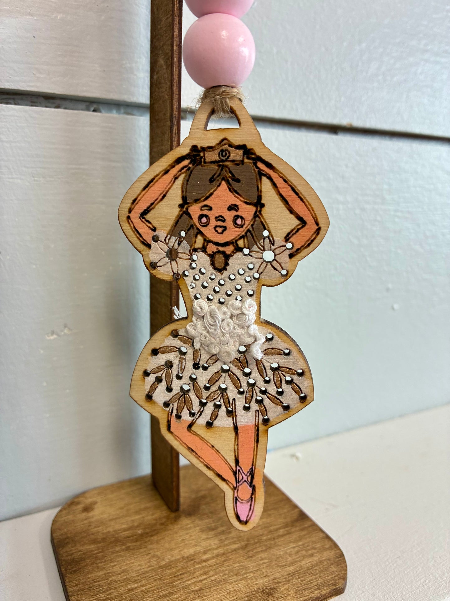 7/18 at 4pm Wood Embroidery Christmas in July Workshop